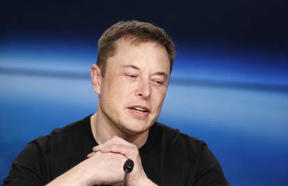 Optužili  su Elona Muska za prijevaru: 'Maknite ga iz Tesle'
