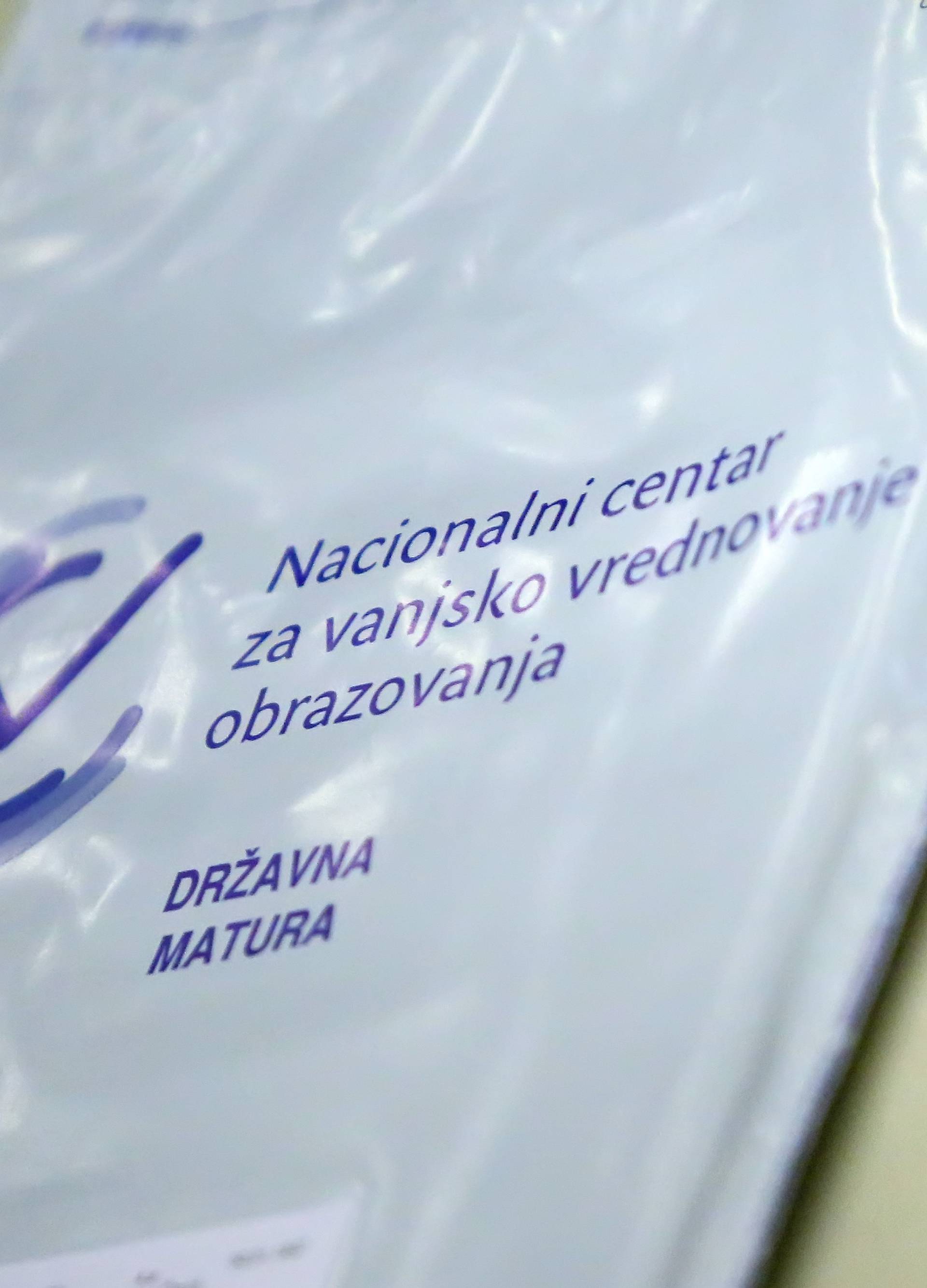 Prvi put: Nagrada za najboljeg maturanta ide u ruke djevojci!