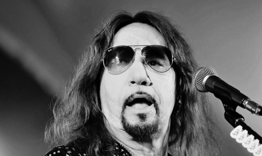 Preminuo je Ace Frehley, jedan od osnivača benda KISS