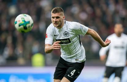 Rebić je moćan kao i u Rusiji: Njegovi golovi vuku Eintracht