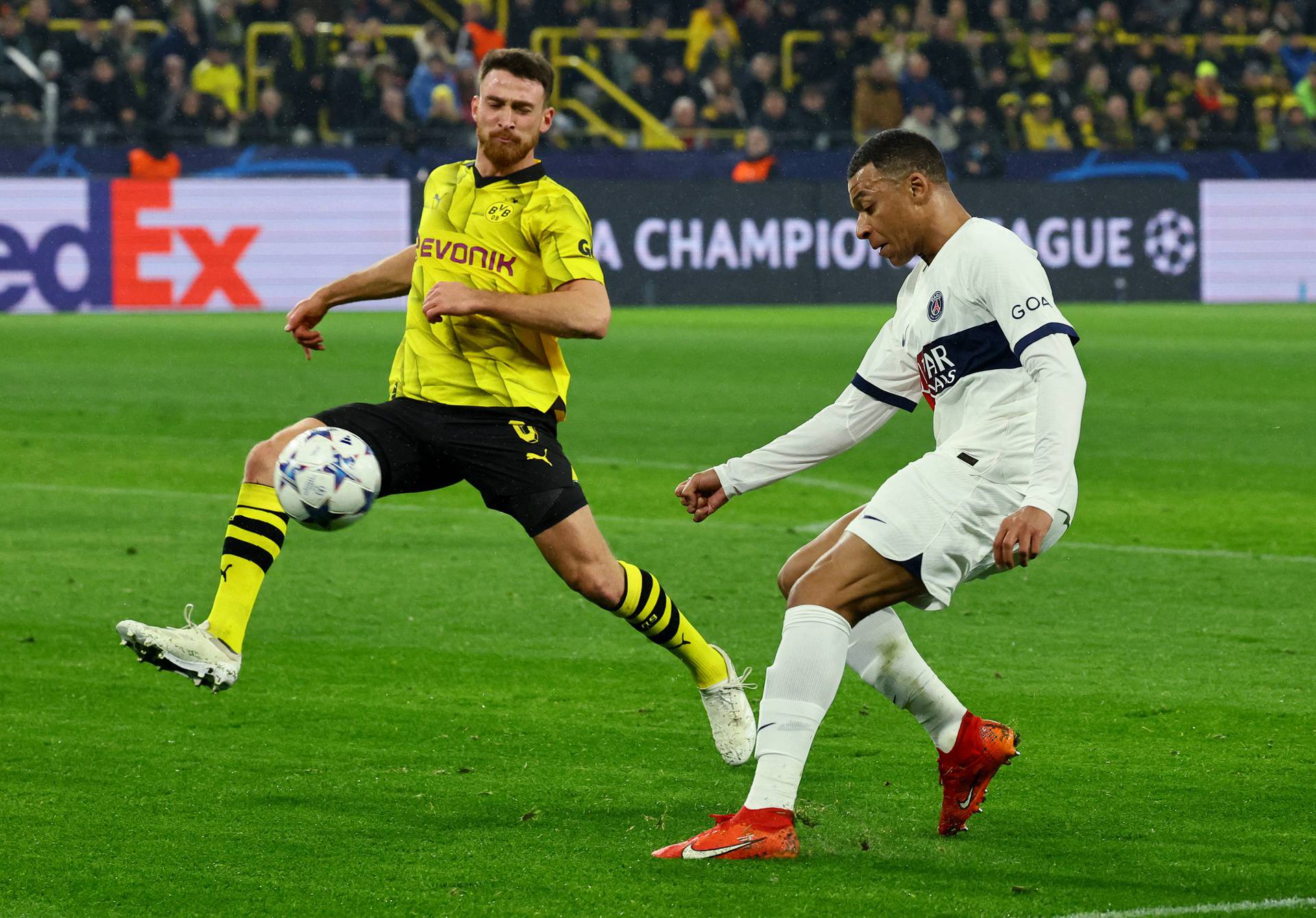 Champions League - Group F - Borussia Dortmund v Paris St Germain