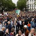 VIDEO Veliki prosvjed protiv krajnje desnice u Parizu: Došlo je i do par sukoba s policijom