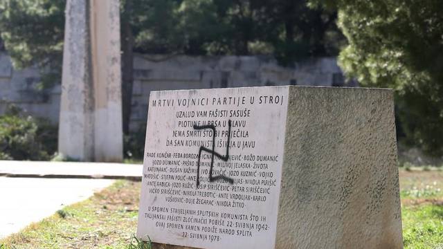 Å ibenik: U Spomen parku na Å ubiÄevcu grafitima devastirani spomenici poginulima