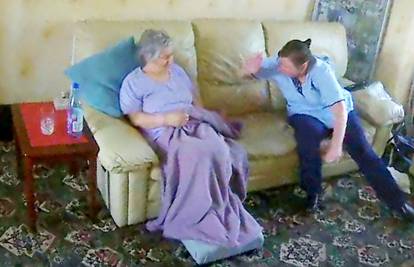 Njegovateljica izudarala ženu s Alzheimerom: 'Užasno smrdiš!'