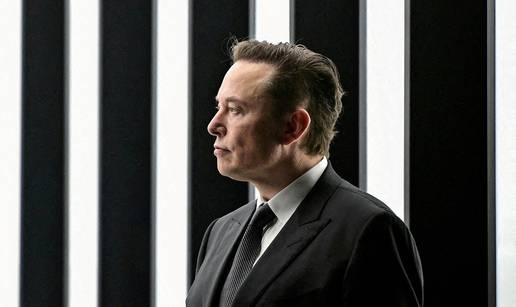 Musk je osnovao Grokipediju koja uzdiže zločinca Hitlera!