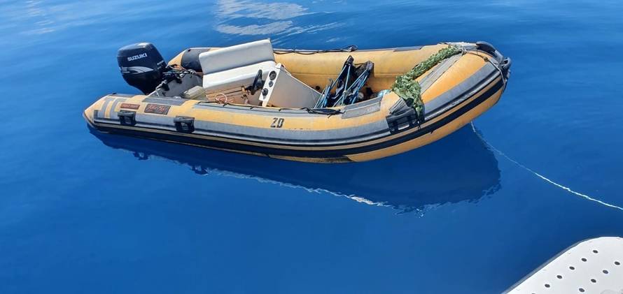 Nije vidio otok, zabio se u obalu i pao na stijene: 'Halo, policija? Nasukao sam se, krvarim...'