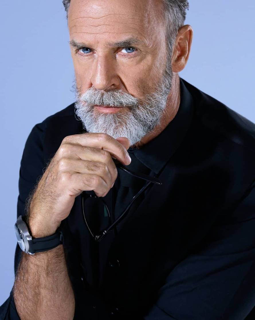 Frano Lasić otvoreno o bebi i 30 godina mlađoj supruzi: Sin me pomladio, a žena mi je predivna