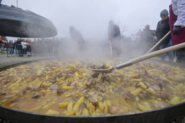 U Oroslavju pripremljena najveća peka na svijetu