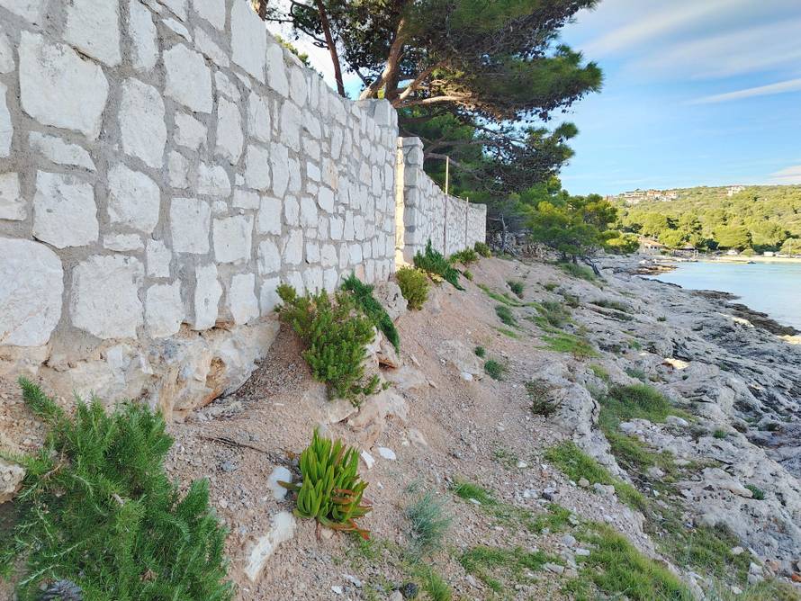 VELIKA GALERIJA Uz Pripuza sad i drugi dižu zidove na Murteru: 'Uništavanje se dalje nastavlja'