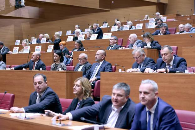 Zagreb: Sabor glasovao o raspravljenim točkama dnevnog reda