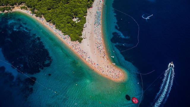 Zlatni rat je jedna od najpoznatijih hrvatskih plaža, a često završi na top listama najljepših na svijetu