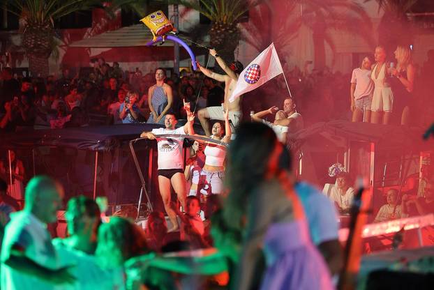 Vela Luka: Održan koncert "Trag u beskraju" posvećen Oliveru Dragojeviću