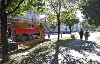 FOTO Postavljaju podzemne spremnike u Zagrebu. Dio grada zatvorili, ovo su obilazni pravci