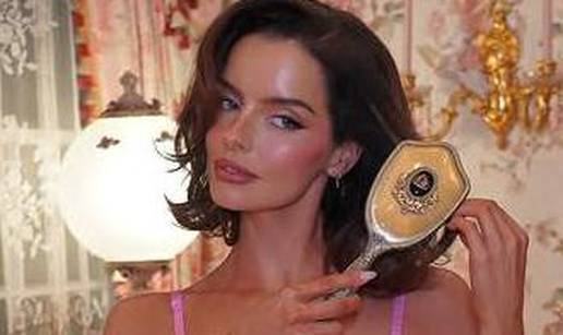 FOTO Fatalna brineta zapalila internet! U izazovnom izdanju otkrila je svoju 'malu tajnu'