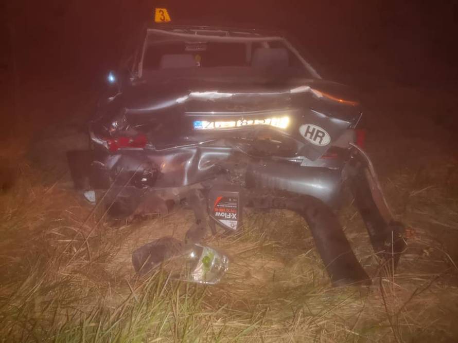 Pijan zaustavio auto u desnoj traci pa Seat naletio na njega: Teško ozlijeđena djevojka (20)