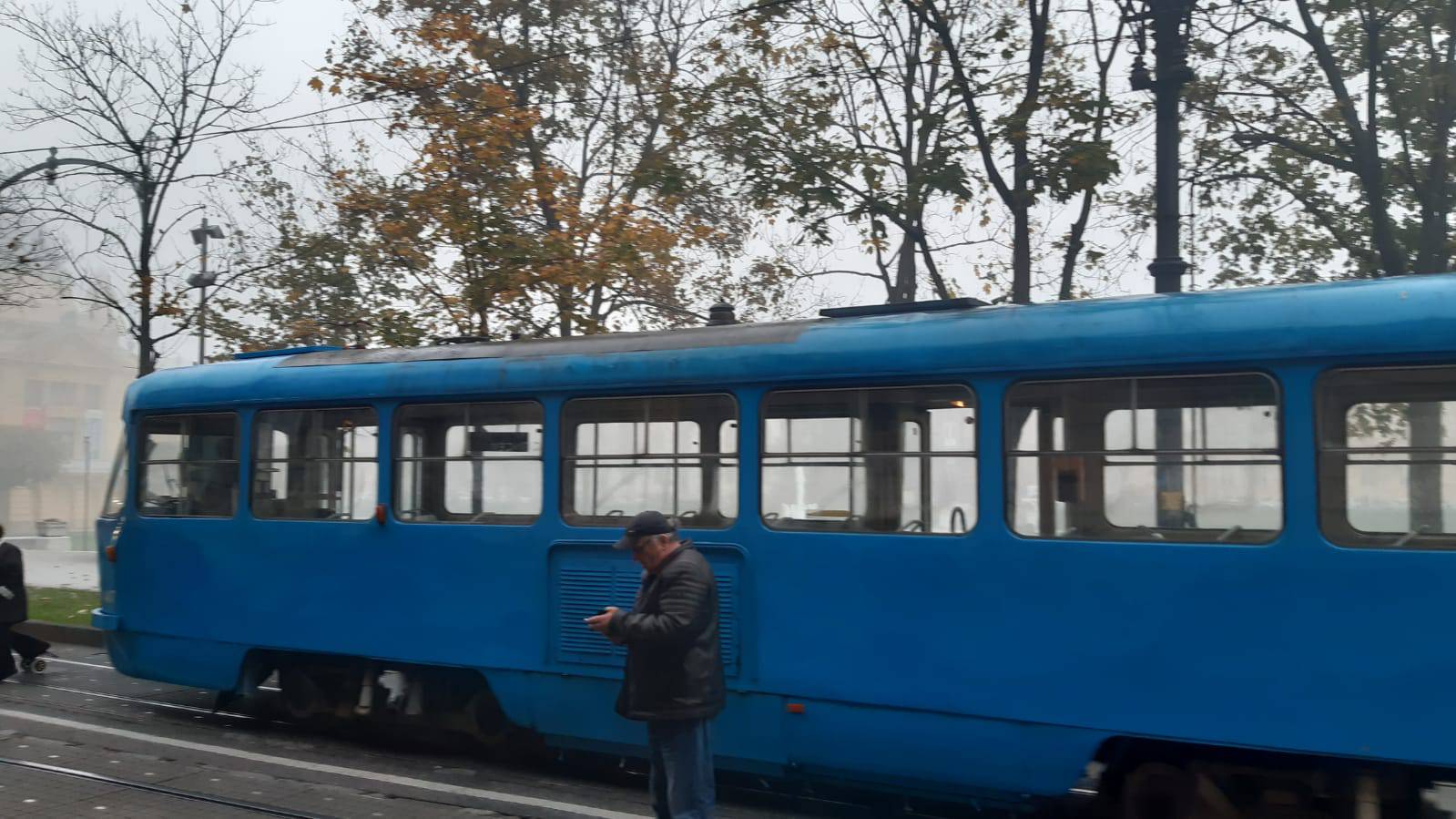 Tramvaji ne voze kroz centar: 'Trola je pala i sve je puknulo'