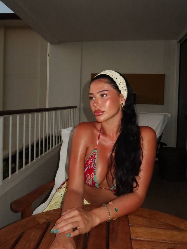 FOTO Bellinghamova djevojka zapalila internet objavom. Oko nje kruže zlobni komentari