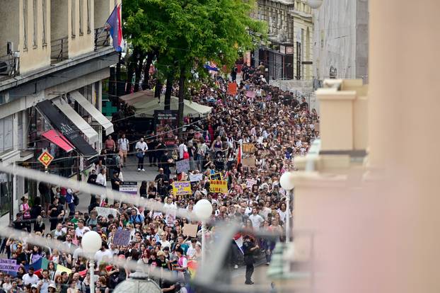 Zagreb: 25. Povorka ponosa LGBTIQ zajednice "Korak po korak, iskorak!"