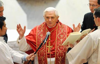 Papa Benedikt XVI izdat će album pjesama i molitvi