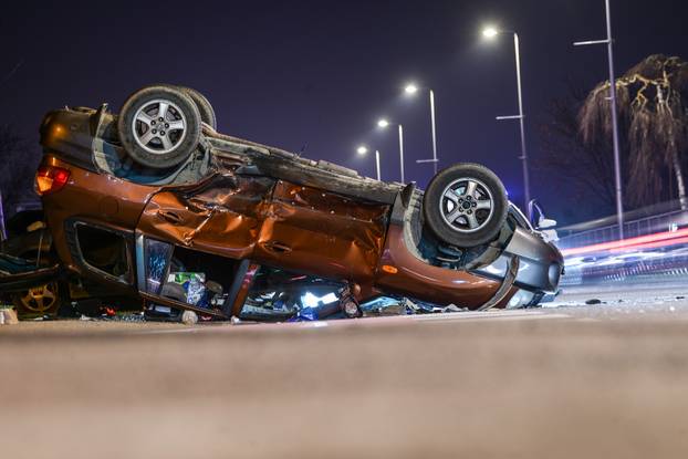 Zagreb: Teška prometna nesreća na aveniji Većeslava Holjevca