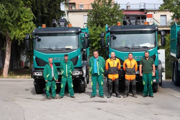 FOTO Splitu stigla pomoć iz Zagreba nakon velike oluje