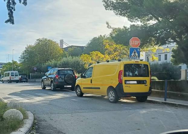 FOTO Bravo majstore, nije ti tu parking! Evo kako se parkira u Hrvatskoj, neke nije ni sram...