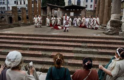 U Rimu za posjetitelje otvorili trg na kojemu je ubijen Cezar