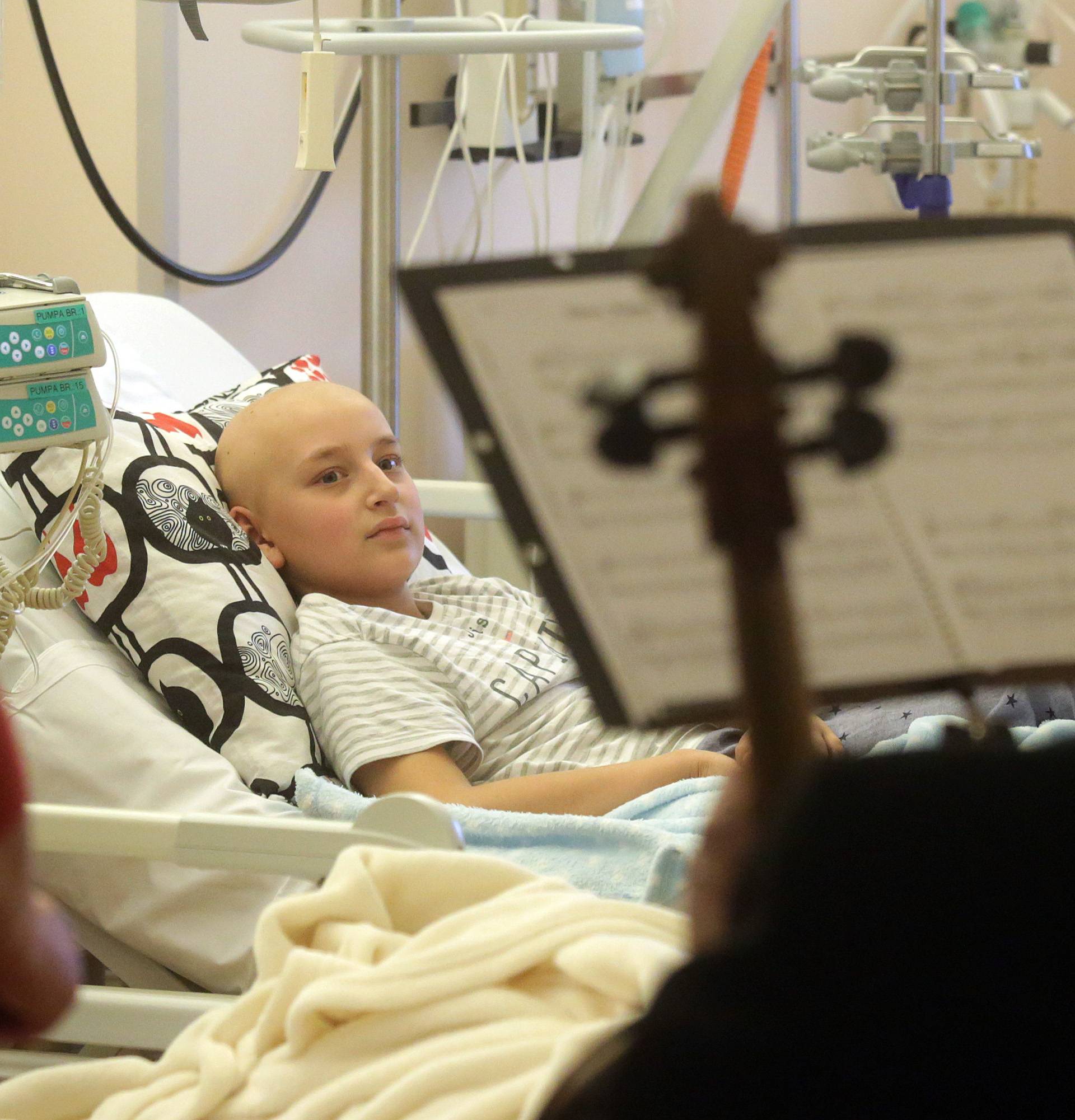 U bolnici svirali koncerte za malene onkološke pacijente