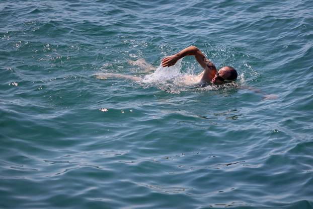 Zadar: Velik brok kupača na zadarskim plažama