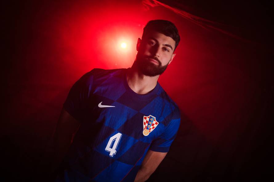 Bivši 'vatreni' o dresu: 'Domaći mi na prvu nekako nije sjeo'; 'Kockice mi se čine prevelikima'
