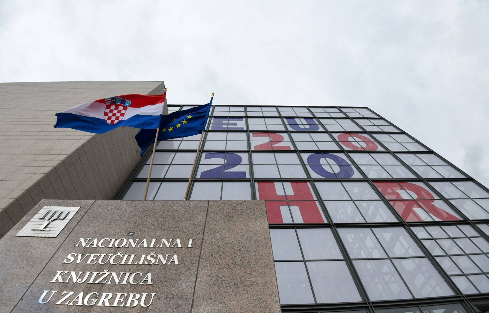 Zagreb: EU2020 na pročelju Nacionalne i sveučilišne knjižnice
