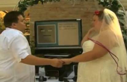 Htjeli štrebersko vjenčanje pa ceremoniju obavio kompjuter