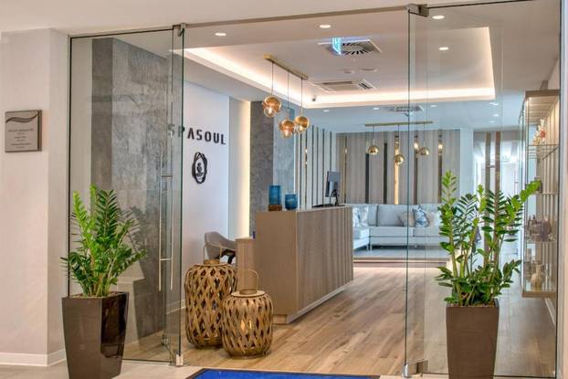 FOTO Brojni Hrvati hrle u ovaj resort s razlogom: Ima pogled na najljepši zaljev Europe