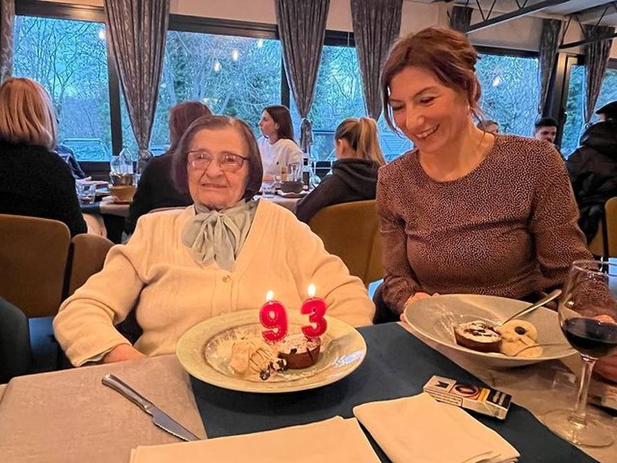 Glumica Daria Lorenci proslavila je bakin rođendan: 'Prošle smo proslavili isti, ali naučili smo...'