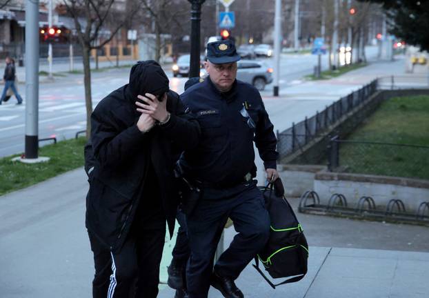 Osijek: Privođenje uhićenih zbog droge i pranja novca kod sudca istrage