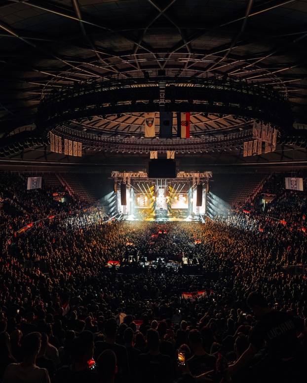 FOTO Višnjik je potpuno 'gorio'! Pogledajte kako je Thompson dvaput 'digao' Zadar na noge...