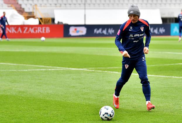 Split: Trening hrvatske nogometne reprezentacije na Poljudu
