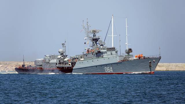 Šest ruskih ratnih brodova krenulo na vježbe u Crno more