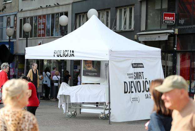 Zagreb: Policija traži uklanjanje promotivnog šatora filma Smrt djevojčice sa žigicama