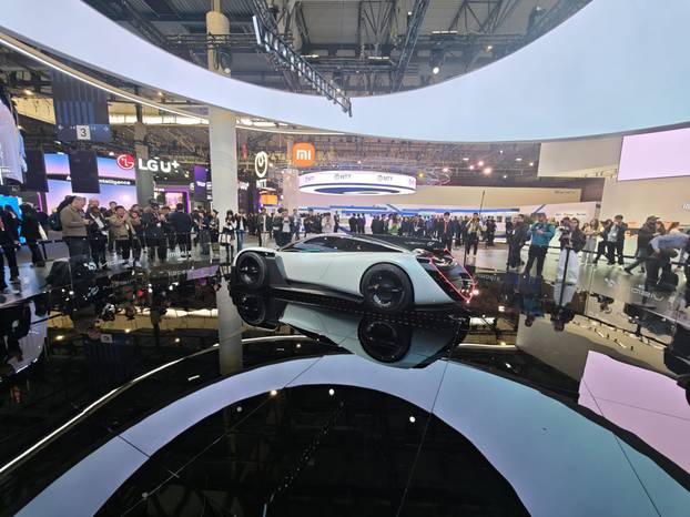 FOTO Ovo je Xiaomi Vision GT: Brutalnu superjurilicu moći ćete voziti i vi, u Gran Turismu