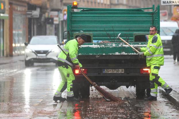 Zagreb: Započelo čišćenje Ilice