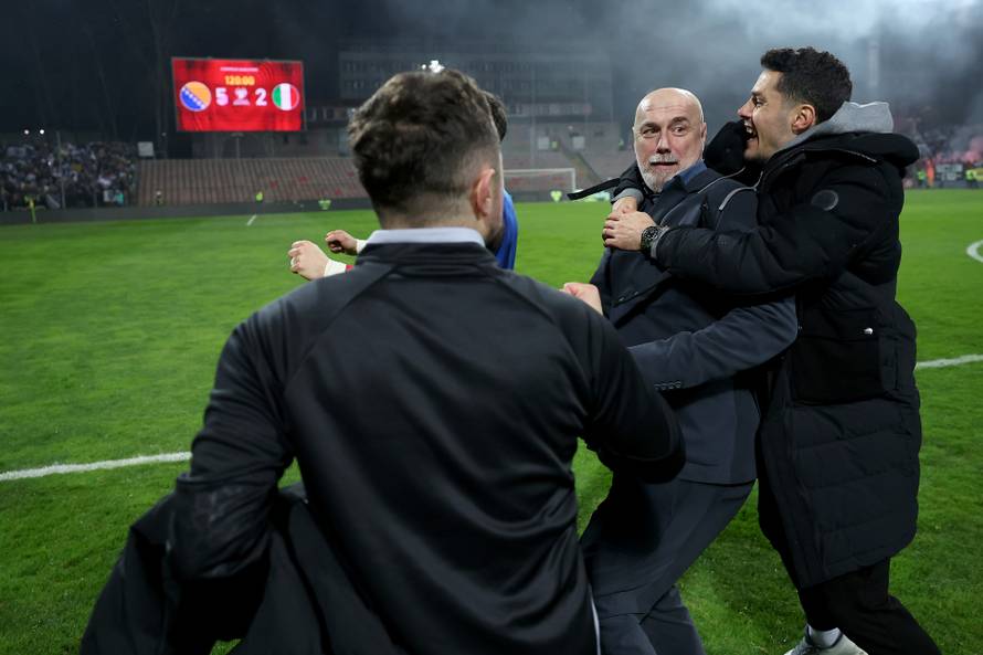 Zenica: Slavlje igrača Bosne i Hercegovine nakon što su svladali Italiju jedanaestercima