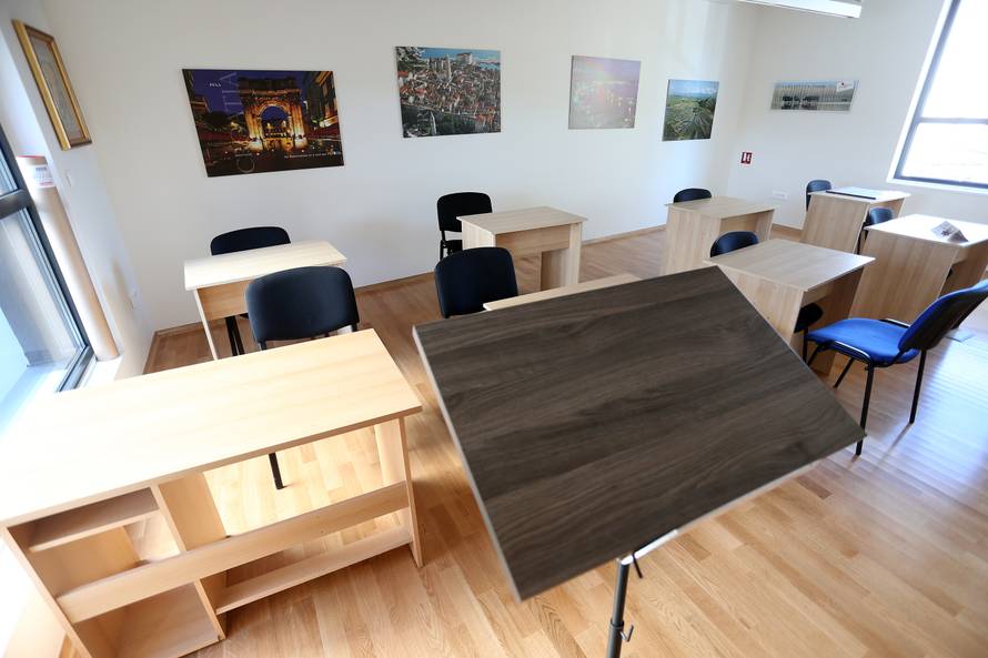 Internat Opusa Dei: Luksuz u kojem nema djevojaka i tuluma