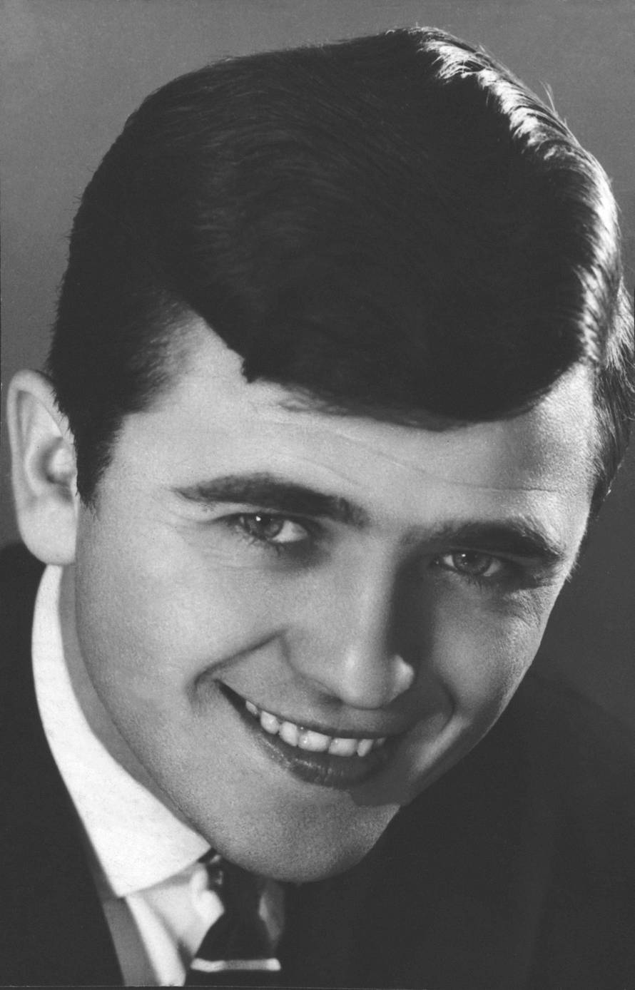 Među tenisačima je bio najbolji pjevač  i najbolji tenisač među pjevačima, a danas bi slavio 90.