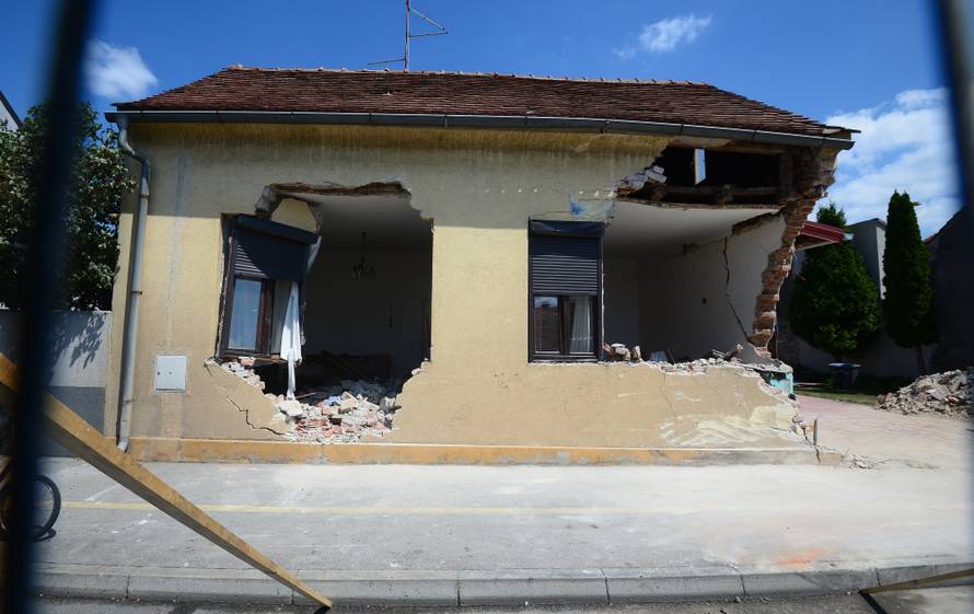 Htio sam sebi graditi kuću, sad je moram graditi podstanarima