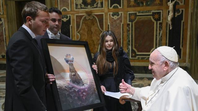 ITALY -  POPE FRANCIS RECEIVES IN AUDIENCE THE ARTISTS OF THE CHRISTMAS CONCERT AT THE VATICAN  - 2022/12/17