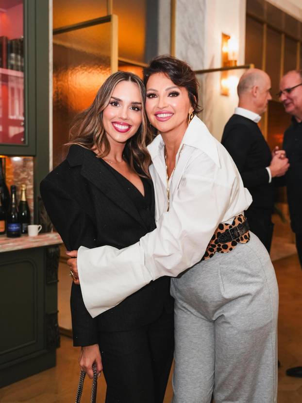 FOTO Nina Badrić nakon 15 godina ima novi album: Evo tko je sve bio na predstavljanju...