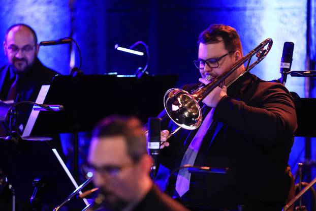 Zagreb: Jazz orkestar HRT-a i Miron Hauser uz osam istaknutih pijanista odali su počast Matiji Dediću 