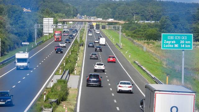 Zdenčina: Gust promet na autocesti A1 u oba smjera