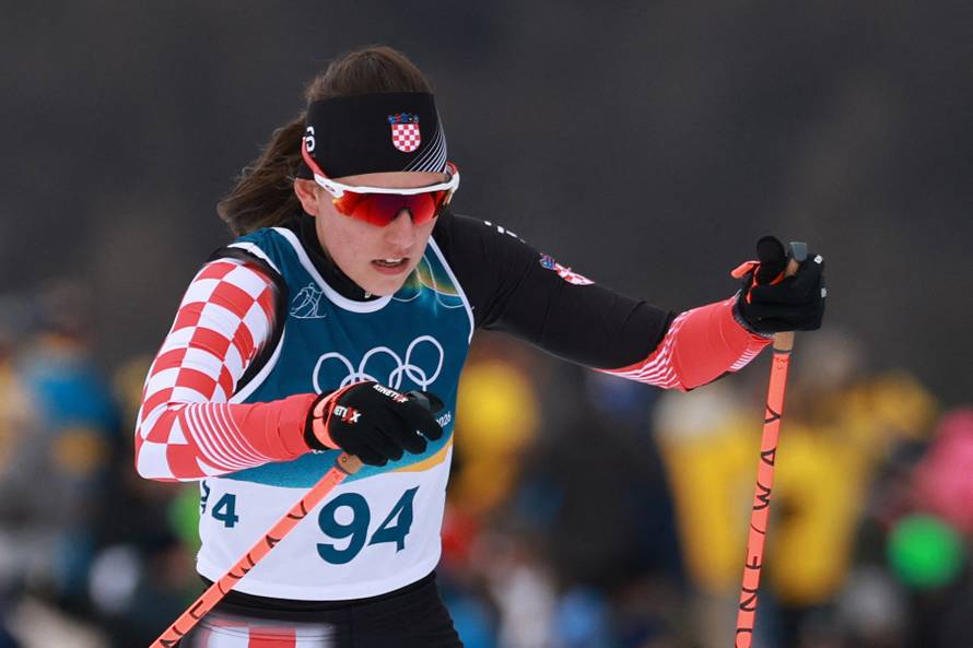 Cross-Country Skiing - Women's 10km Interval Start Free